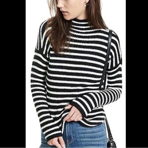 Express B&W Striped Sweater S/P